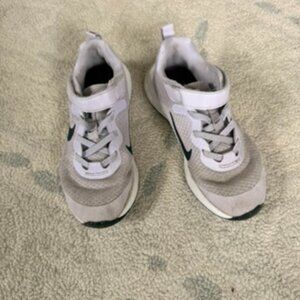 Nike Revolution 6 Purple Kids Running Shoes Size 12C
